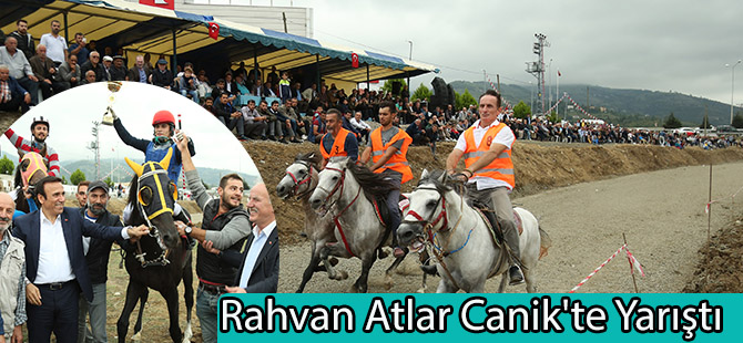 Rahvan Atlar Canik'te Yarıştı