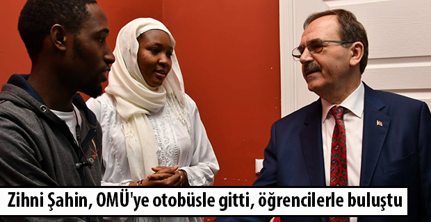 Zihni Şahin, OMÜ'ye otobüsle gitti, öğrencilerle buluştu