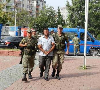 8 KİLO ESRARLA YAKALANAN ŞAHIS TUTUKLANDI