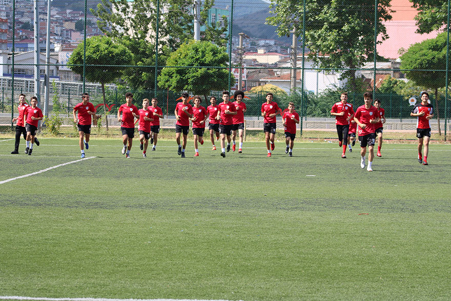 SAMSUNSPOR U15 TAKIMI SAHAYA İNDİ