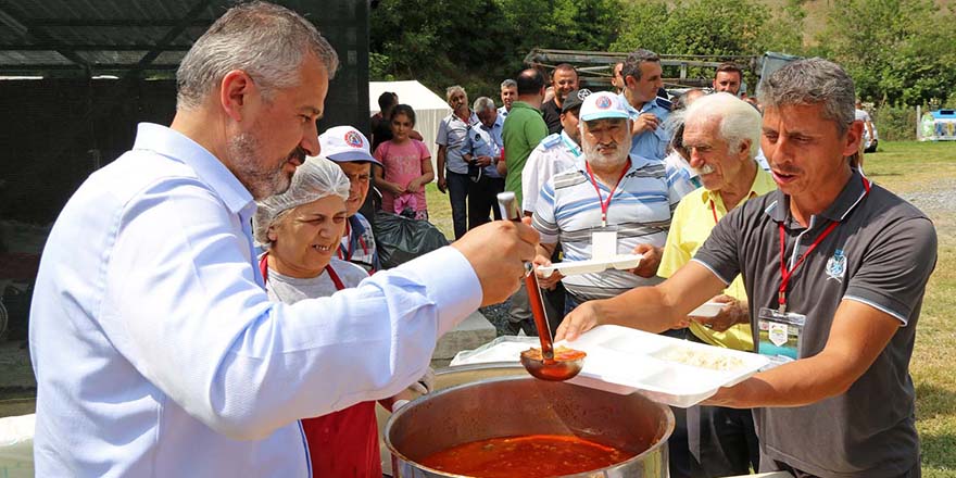 YEMEK SERVİSİ BAŞKAN KILIÇ'TAN