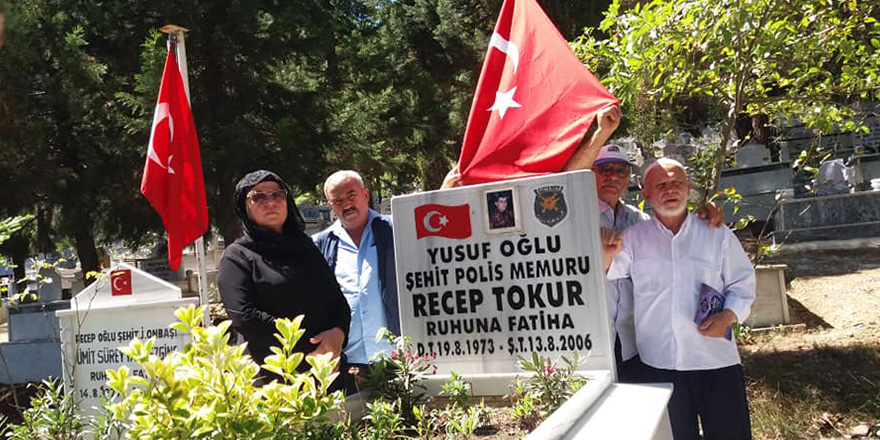 ŞEHİT POLİS MEMURU RECEP TOKUR KABRİ BAŞINDA ANILDI