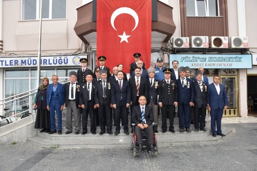 YAKAKENT TE GAZİLER GÜNÜ TÖRENLERLE KUTLANDI