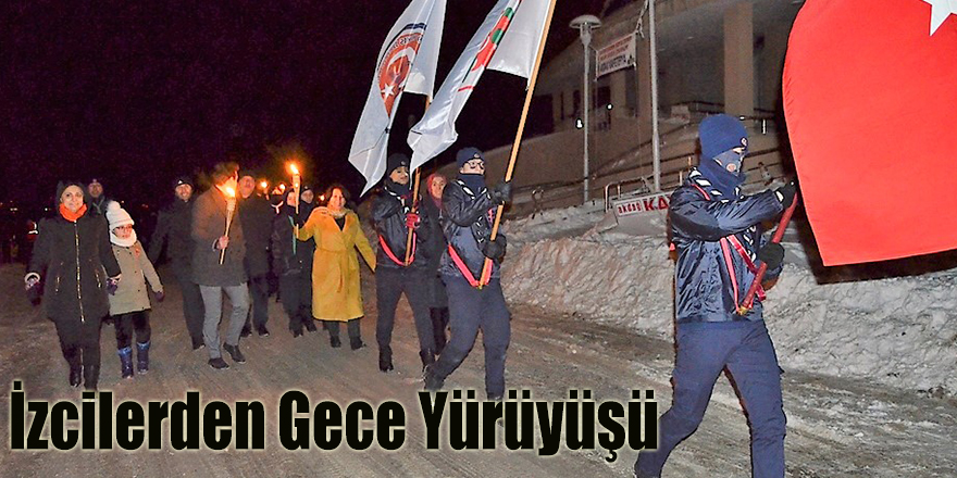 İzcilerden Gece Yürüyüşü