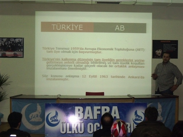 Ülkü Ocakları Seminerlerine Devam Ediyor