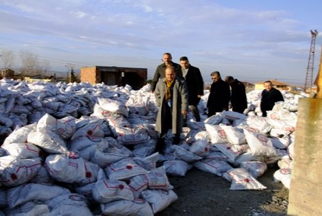 BAFRA'DA 8 BİN TON KÖMÜR DAĞITIMI