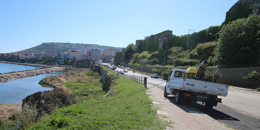 Sinop Belediyesi Sahilleri İlaçlıyor