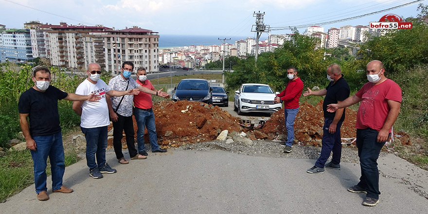 Özel Arazisine Yapılan Yolu Toprak Döküp Kapattı!