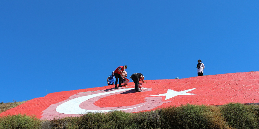 Türk bayrağına “can” geldi