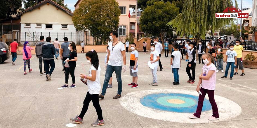 Sinop'ta Fiziksel Mesafeli Sınav