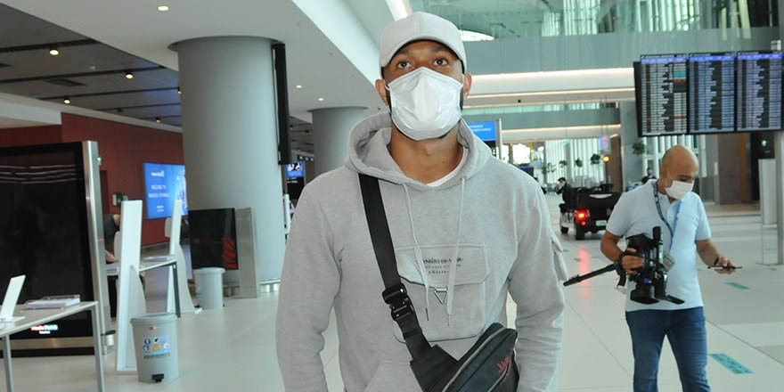 Lewis Baker İstanbul'da