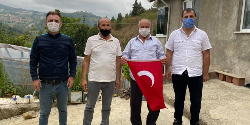 MHP'den gazilere anlamlı ziyaret