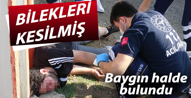 20 Yaşında genç bilekleri kesik olarak bulundu