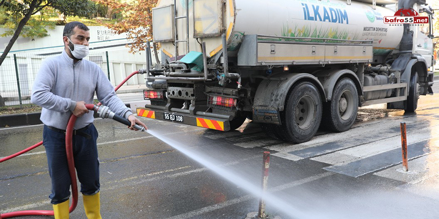 İlkadım'da boş kalan sokaklar baştan aşağı yıkandı