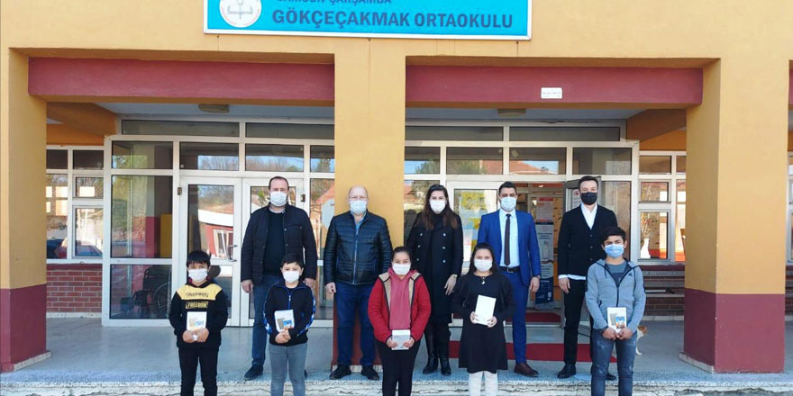 Balkan Türkleri Derneği'nden eğitime tam destek