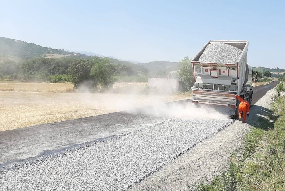 BAFRA ÖZEL İDARE YAZ AYINDA KÖY YOLLARINDA OLACAK