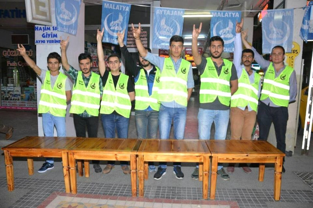 BAFRA ÜLKÜ OCAKLARI KADİR GECESİNDE LOKMA TATLISI DAĞITTI