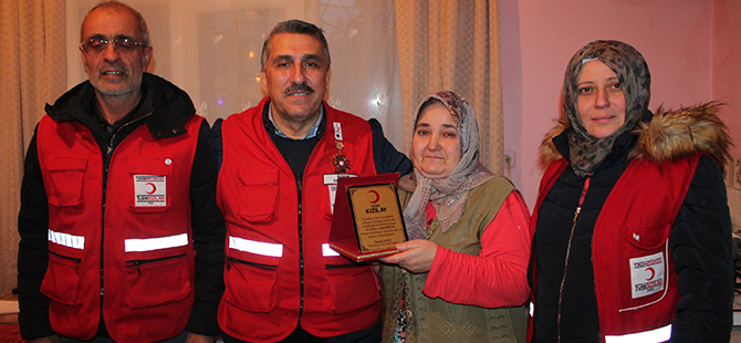 TÜRK KIZILAY'I BAFRA ŞUBESİ HAYIRLA YARIŞIYOR