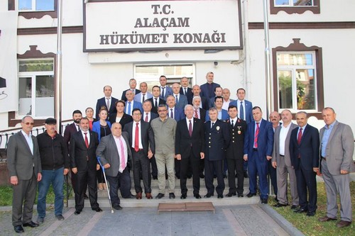 Alaçam’da Cumhuriyet Yürüyüşü Düzenlendi