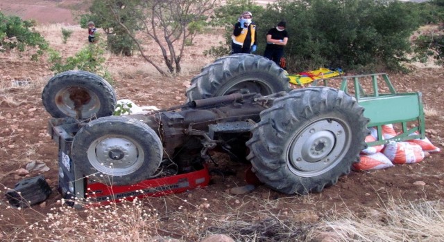 19MAYIS'TA TRAKTÖR DEVRİLDİ 1 ÖLÜ