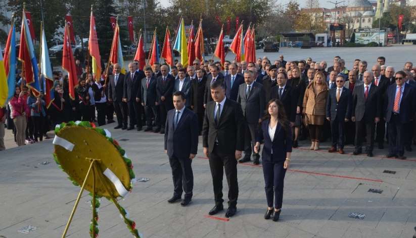 BAFRA'DA ÖĞRETMENLER 24 KASIM'I KUTLADI