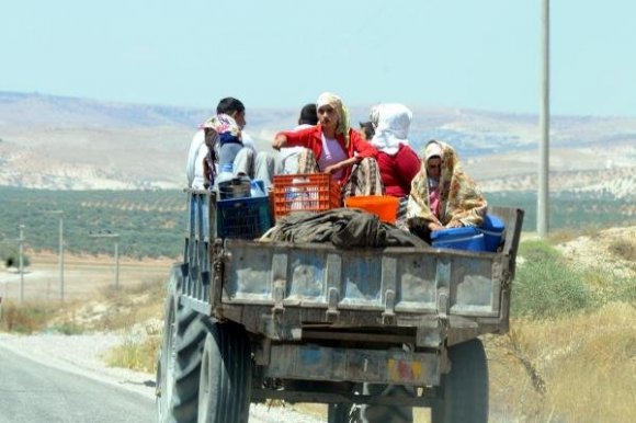 BAFRA'DA TRAKTÖRÜN RÖMORKUNDAN DÜŞEN ÇOCUK YARALANDI