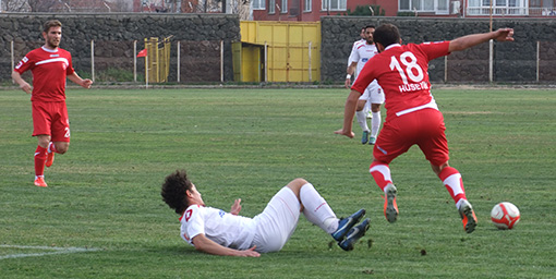 1930 BAFRA SPOR İLK HAZIRLIK MAÇINDA GALİP GELDİ