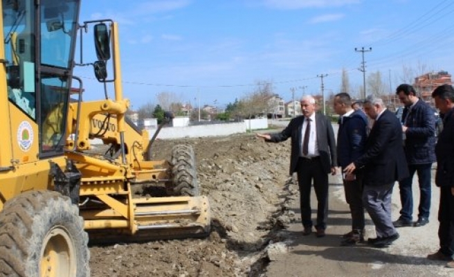 ALAÇAM’DA GEÇİÇİ OTOBÜS TERMİNALİ YAPIMI DEVAM EDİYOR