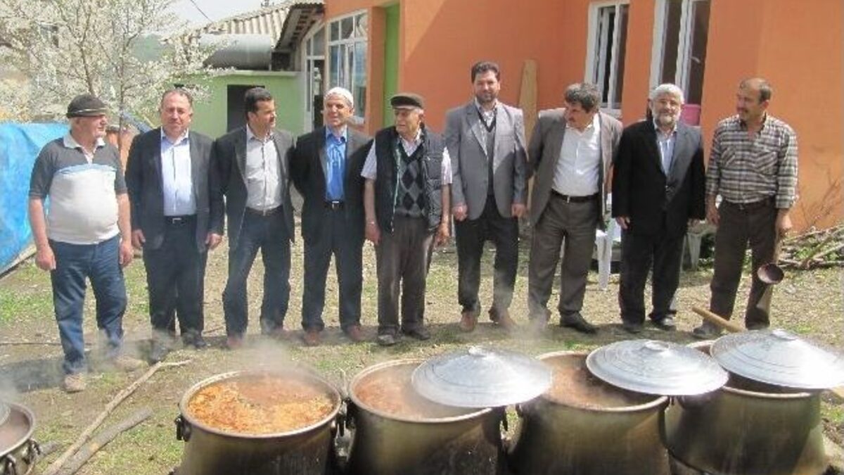 ÖRENCİK’TE AFAT KURBANI TÖRENİ