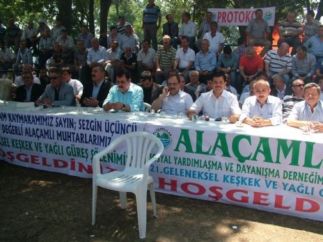 İstanbul’da Şölen Havasında Keşkek Günü