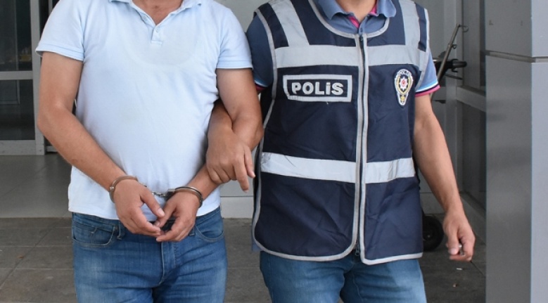 Arandığını Öğrenen Zanlı Polise Teslim Oldu