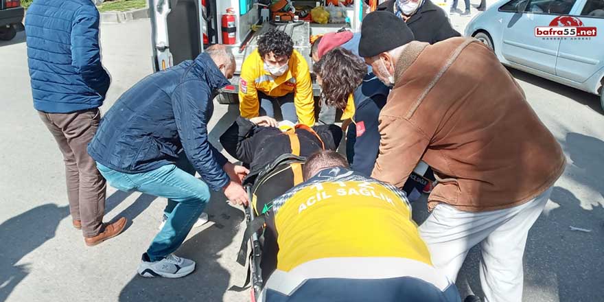 Sinop'ta motosiklet yoldan geçen kadına çarptı!