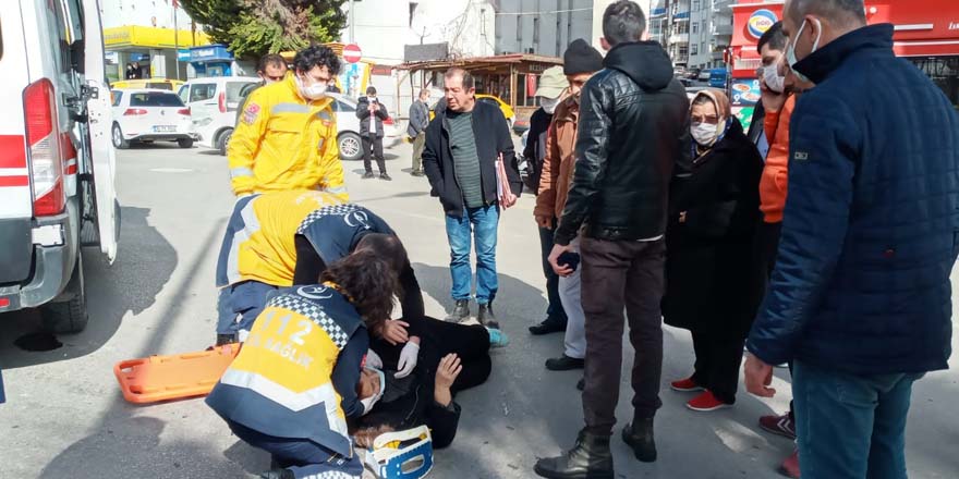 Sinop’ta motosiklet yayaya çarptı: 1 yaralı