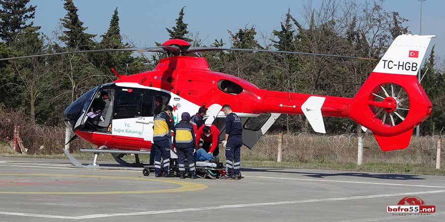 Ladik'te kalp krizi geçiren yaşlı adama ambulans helikopter yetişti