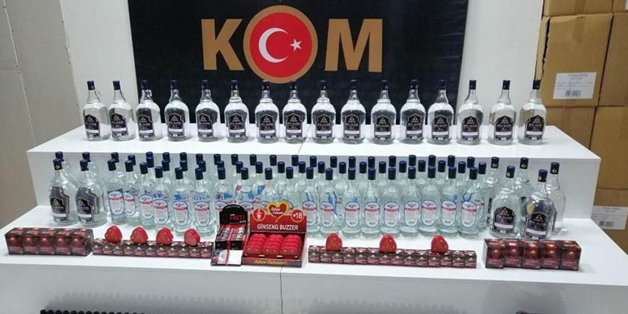 Samsun'da 108 litre etil alkol ve 94 adet cinsel içerikli ürün ele geçirildi