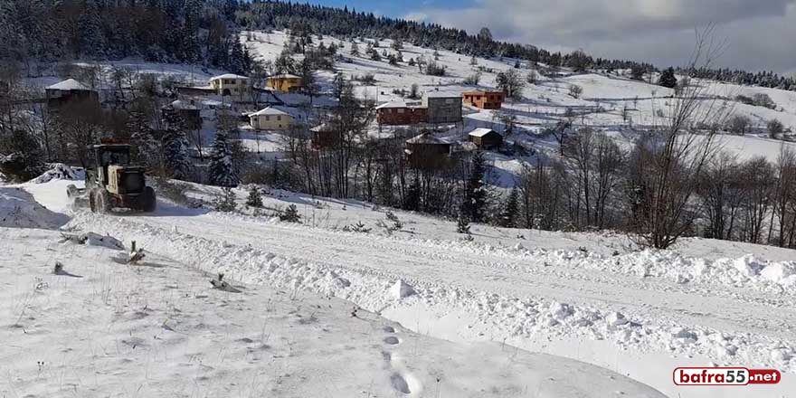 Sinop'ta kar yağışı 41 köy yolunu kapattı!