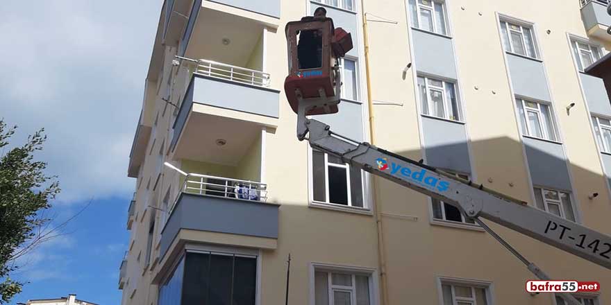 Sinop'ta elektrik arıza ekipleri baba ile iki çocuğun hayatını kurtardı
