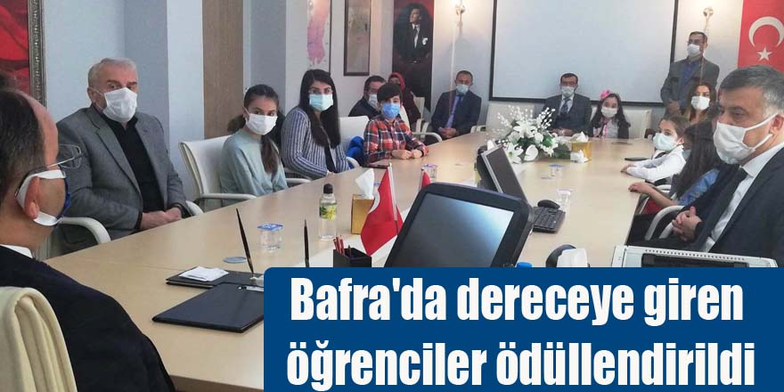 Bafra'da dereceye giren öğrenciler ödüllendirildi