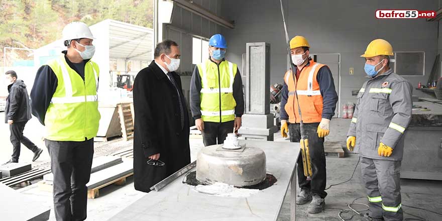 Başkan Demir, Doğal Taş Elemanları Üretim Tesisi'ni ziyaret etti