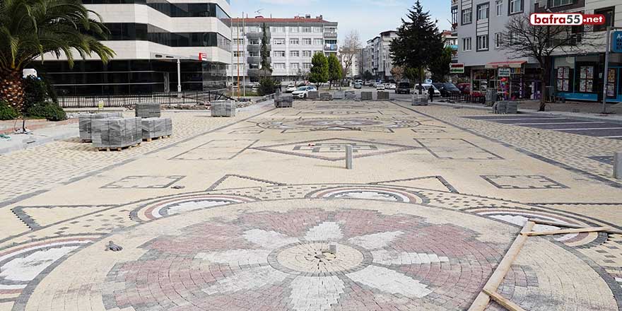 Atakum'da açık hava galerisi gibi cadde