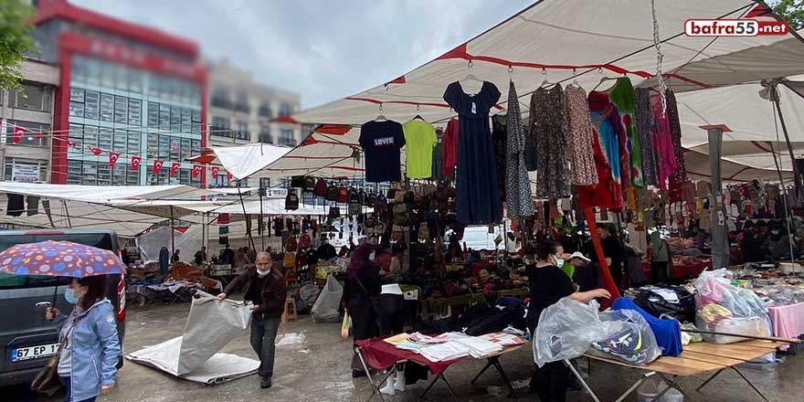 Yağışlı hava giysi pazarındaki satışları etkiledi