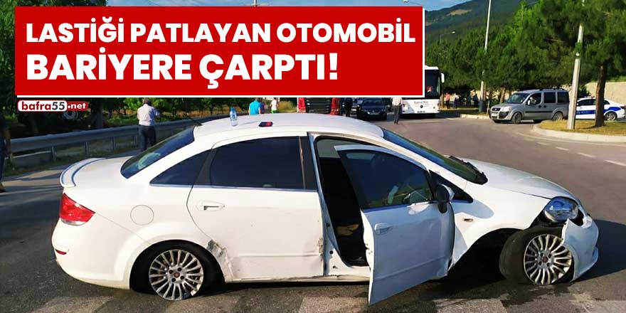 Lastiği patlayan otomobil bariyere çarptı!