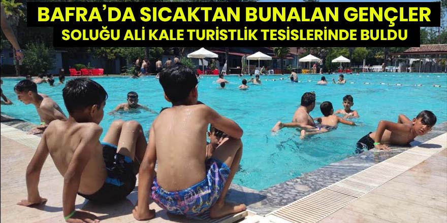 Bafra'da sıcaktan bunalan gençler sosyal tesisleri doldurdu