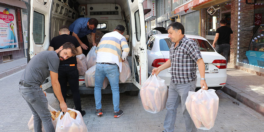 Havza’dan AFAD eli ile Ayancık’a ekmek gönderildi