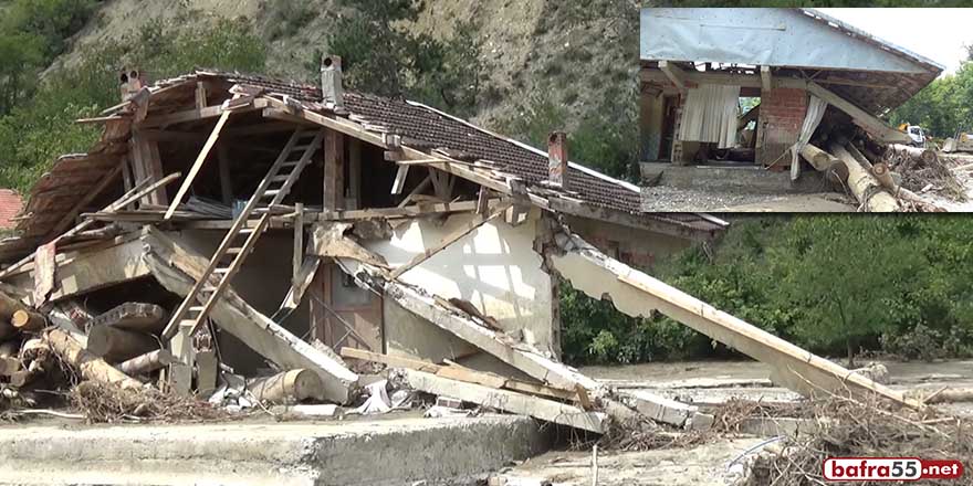 Sinop'taki selin ardından mahsur kalanları iş makinesi ile kurtarmışlar