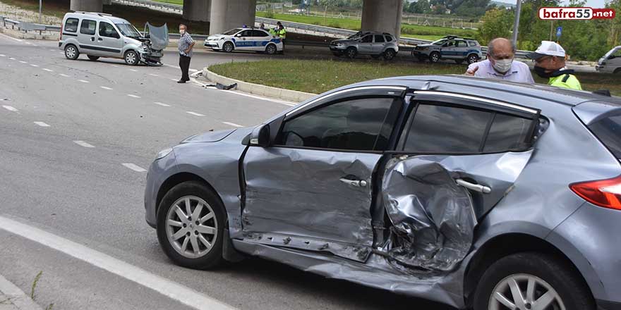 Sinop’ta kavşak altında kaza: 2 yaralı