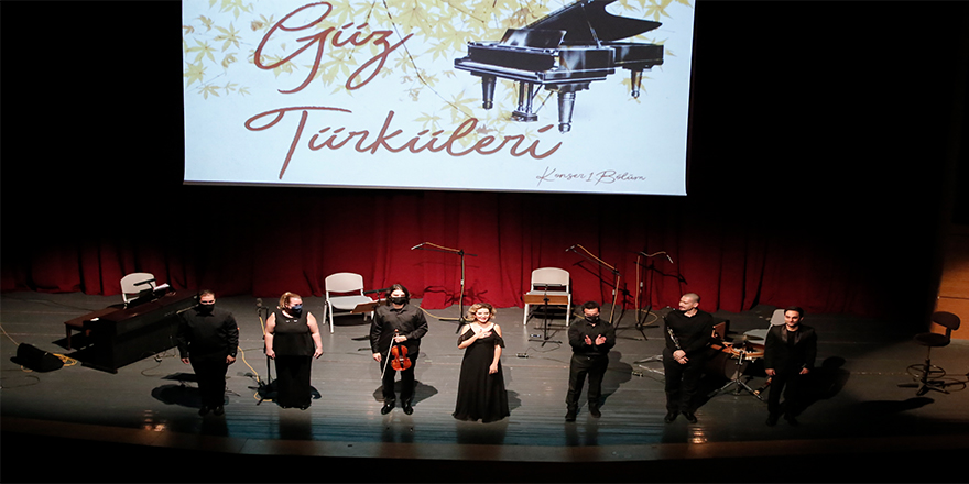 “Güz Türküleri” konseri Sinop’ta sahnelendi
