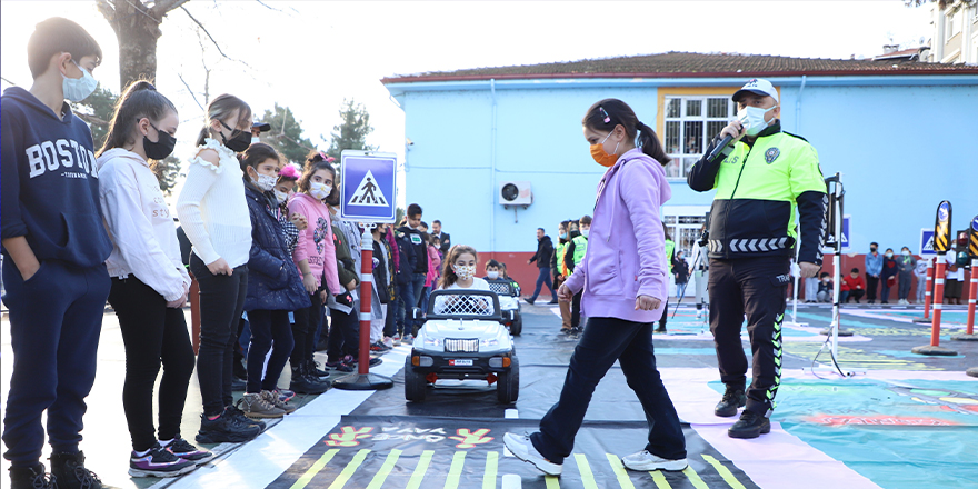 Çarşamba'da çocuklara trafik eğitimi