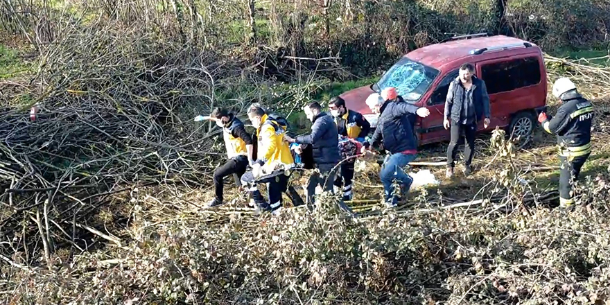 Çarşamba'da ticari araç kaza yaptı 4 kişi yaralandı