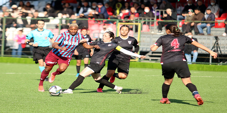 Turkcell Kadın Futbol Süper Ligi: YABPA: 1 - Trabzonspor: 5